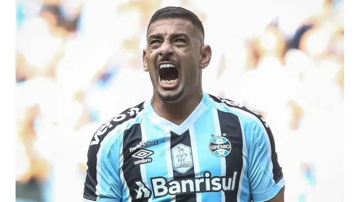 Pedro H. Tesch/AGIF - Diego Souza, atacante do Grêmio
