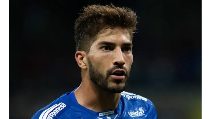 Foto: Marcelo Alvarenga/AGIF - Lucas Silva interessa ao Santos.
