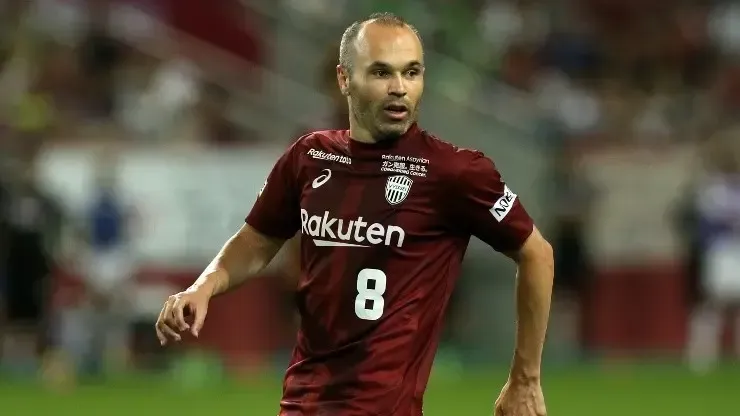 Foto: Buddhika Weerasinghe/Getty Images – Iniesta encerrou sua passagem pelo Vissel Kobe, do Japão