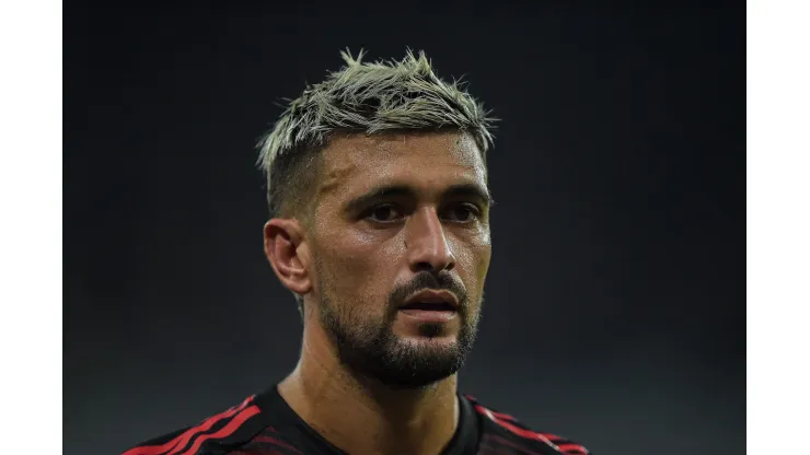 RJ - Rio de Janeiro - 09/08/2022 - LIBERTADORES 2022, FLAMENGO X CORINTHIANS - De Arrascaeta jogador do Flamengo durante partida contra o Corinthians no estadio Maracana pelo campeonato Copa Libertadores 2022. Foto: Thiago Ribeiro/AGIF
