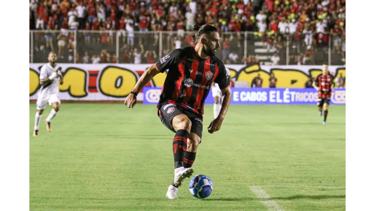 Foto: Renan Oliveira/AGIF- Léo Gamalho voltou a treinar após cirurgia 
