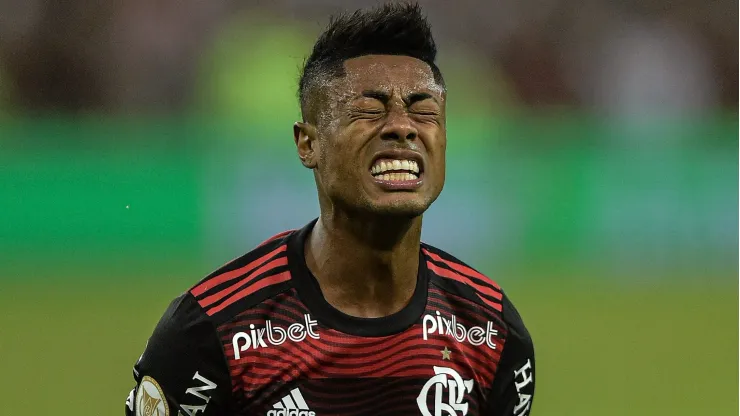 Bruno Henrique voltou com tudo de lesão e parece ganhar confiança de Sampaoli para renovar para além de dezembro no Mengão
