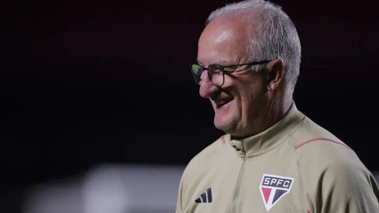 Dorival Júnior em São Paulo x Athletico — Foto: Ettore Chiereguini/AGIF
