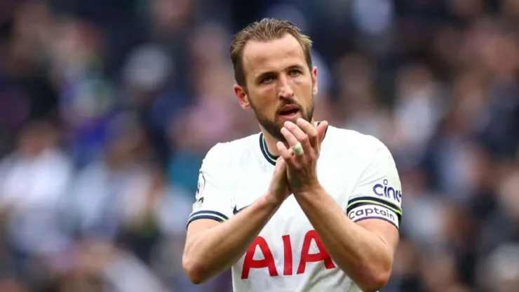 Harry Kane comemora vitória do Tottenham contra o Crystal Palace - Foto: Clive Rose/Getty Images
