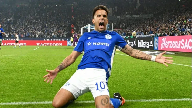 Foto: Reprodução das Redes Sociais do Schalke 04 - Rodrigo Salazar, meia do Schalke 04
