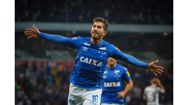 Ronaldo não para em Lucas Silva e vai com tudo para tirar atacante do Palmeiras