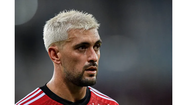 RJ - RIO DE JANEIRO - 10/05/2023 - BRASILEIRO A 2023, FLAMENGO X GOIAS - De Arrascaeta jogador do Flamengo durante partida contra o Goias no estadio Maracana pelo campeonato BRASILEIRO A 2023. Foto: Thiago Ribeiro/AGIF
