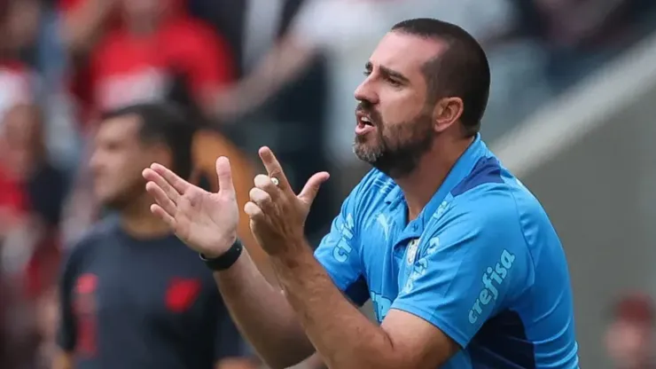 João Martins no comando do Palmeiras neste domingo, no empate em 2 a 2 com o Athletico — Foto: Cesar Greco/Palmeiras
