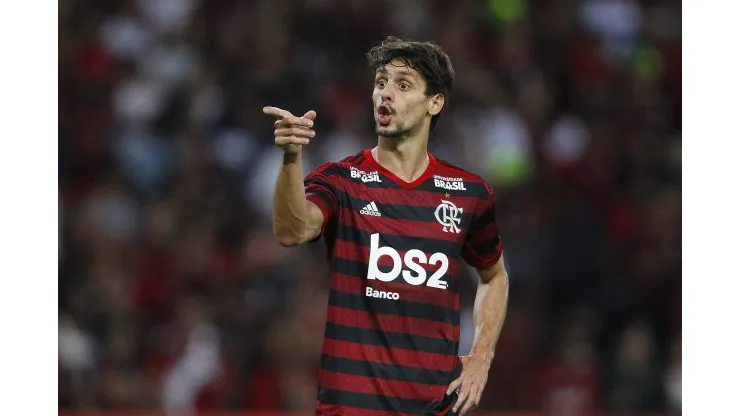 Rodrigo Caio com a camisa do Flamengo<br />
- Foto: Wagner Meier/Getty Images)
