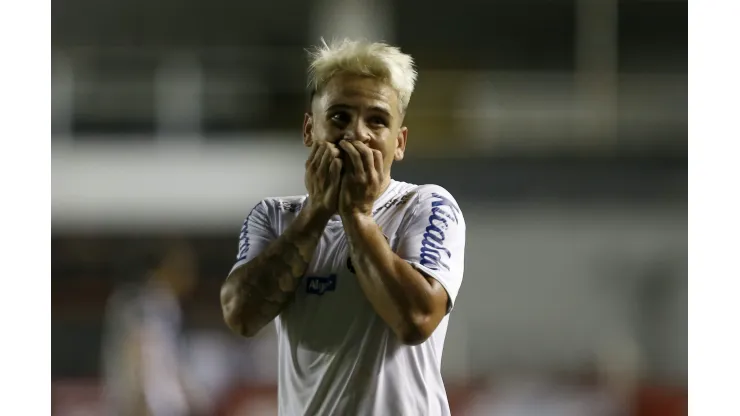 Só uma coisa separa Soteldo de ser reintegrado ao Santos<br />
 - Foto: Miguel Schincariol/Getty Images
