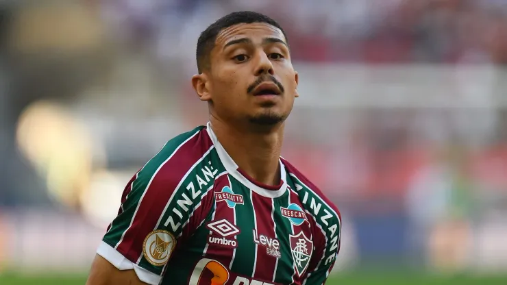 RJ - RIO DE JANEIRO - 16/07/2023 - BRASILEIRO A 2023, FLUMINENSE X FLAMENGO - Andre jogador do Fluminense durante partida contra o Flamengo no estadio Maracana pelo campeonato Brasileiro A 2023. Foto: Thiago Ribeiro/AGIF
