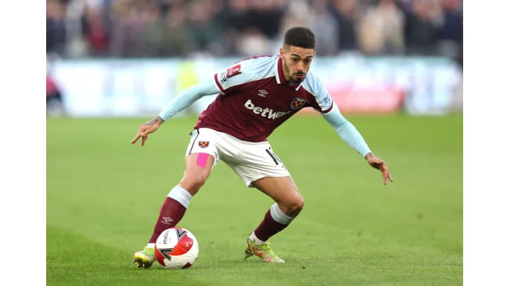 LONDON, ENGLAND - JANUARY 09: Manuel Lanzini of West Ham United during the Emirates FA Cup Third Round match between West Ham United and Leeds United at London Stadium on January 09, 2022 in London, England. (Photo by Alex Pantling/Getty Images)
