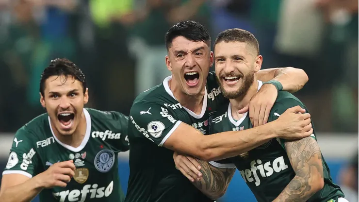 O jogador Zé Rafael, da SE Palmeiras, comemora seu gol contra a equipe do C Athletico Paranaense, durante partida válida pelas finais, volta, da Recopa Sul-Americana, na arena Allianz Parque. (Foto: Cesar Greco)
