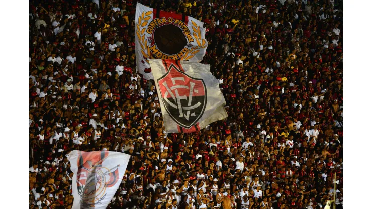 BA - SALVADOR - 02/06/2023 - BRASILEIRO B 2023, VITORIA X ITUANO - Torcida do Vitoria durante partida contra Ituano no estadio Barradao pelo campeonato BRASILEIRO B 2023. Foto: Walmir Cirne/AGIF
