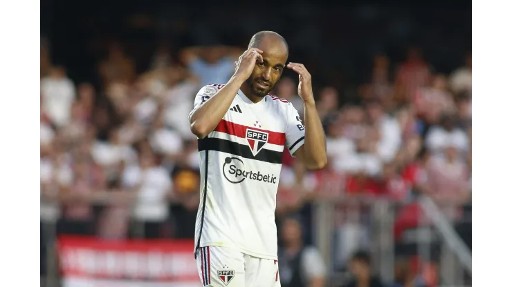  Lucas Moura CHOCA no São Paulo após estreia  - Foto: Miguel Schincariol/Getty Images
