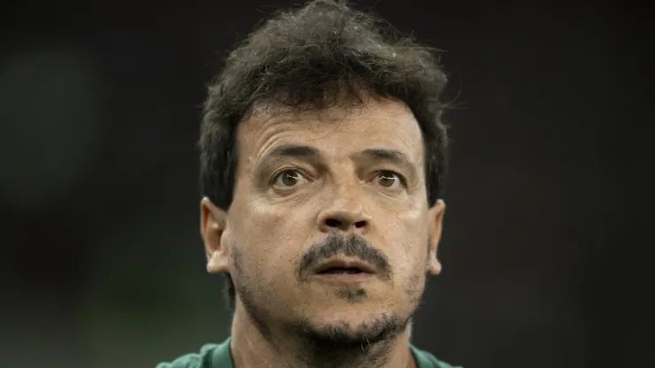 RJ - RIO DE JANEIRO - 08/08/2023 - LIBERTADORES 2023, FLUMINENSE X ARGENTINOS JUNIORS - Fernando Diniz tecnico do Fluminense durante partida contra o Argentinos Juniors no estadio Maracana pelo campeonato Libertadores 2023. Foto: Jorge Rodrigues/AGIF
