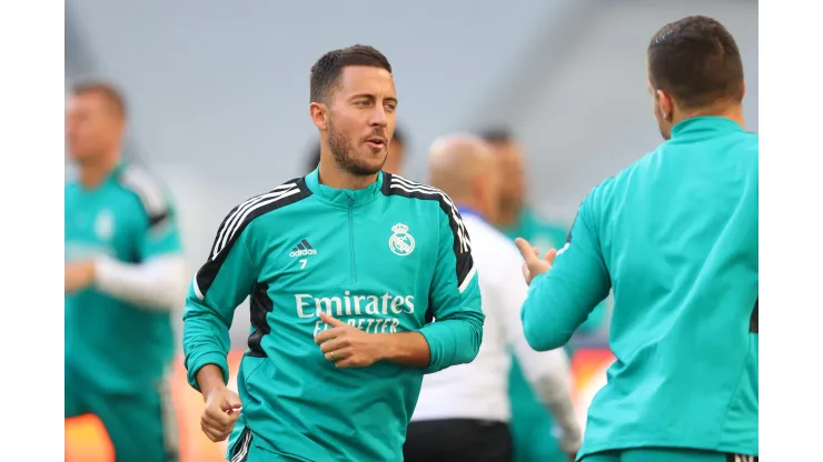 PARIS, FRANCE - MAY 27: Eden Hazard of Real Madrid warms up during the Real Madrid Training Session at Stade de France on May 27, 2022 in Paris, France. Real Madrid will face Liverpool in the UEFA Champions League final on May 28, 2022. (Photo by Catherine Ivill/Getty Images)
