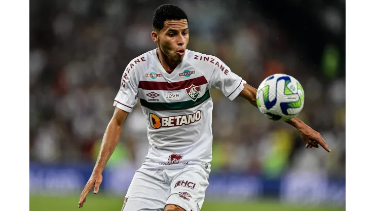 RJ - RIO DE JANEIRO - 12/04/2023 - COPA DO BRASIL 2023, FLUMINENSE X PAYSANDU - Alexsander jogador do Fluminense durante partida contra o Paysandu no estadio Maracana pelo campeonato Copa do Brasil 2023. Foto: Thiago Ribeiro/AGIF
