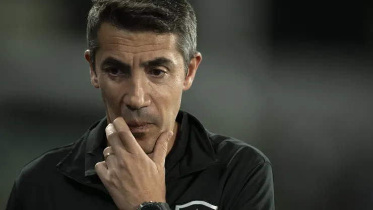 RJ - RIO DE JANEIRO - 12/08/2023 - BRASILEIRO A 2023, BOTAFOGO X INTERNACIONAL - Bruno Lage tecnico do Botafogo durante partida contra o Internacional no estadio Engenhao pelo campeonato Brasileiro A 2023. Foto: Jorge Rodrigues/AGIF
