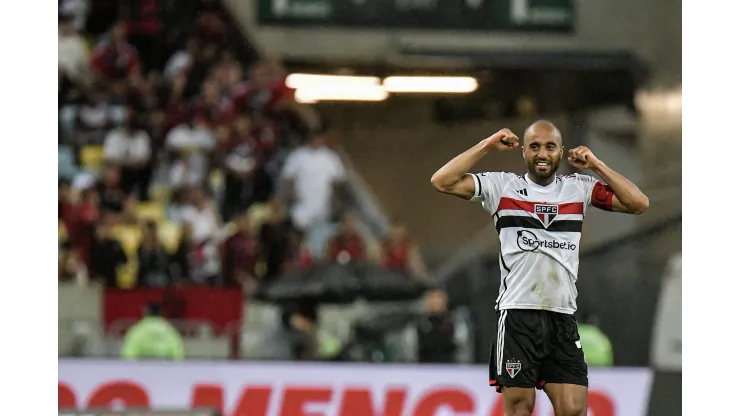 Foto: Thiago Ribeiro/AGIF- Lucas jogará contra o Corinthians
