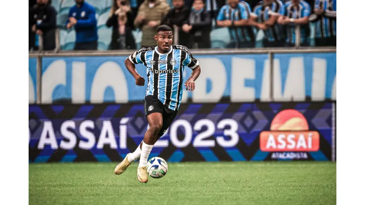 REVELADO! Motivo para Cuiabano perder espaço é exposto no Grêmio - Foto: Maxi Franzoi/AGIF
