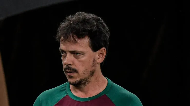 RJ - RIO DE JANEIRO - 08/08/2023 - LIBERTADORES 2023, FLUMINENSE X ARGENTINOS JUNIORS - Fernando Diniz tecnico do Fluminense durante partida contra o Argentinos Juniors no estadio Maracana pelo campeonato Libertadores 2023. Foto: Thiago Ribeiro/AGIF
