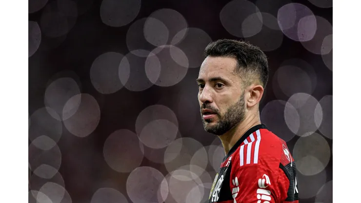 RJ - RIO DE JANEIRO - 11/06/2023 - BRASILEIRO A 2023, FLAMENGO X GREMIO - Everton Ribeiro jogador do Flamengo durante partida contra o Gremio no estadio Maracana pelo campeonato BRASILEIRO A 2023. Foto: Thiago Ribeiro/AGIF
