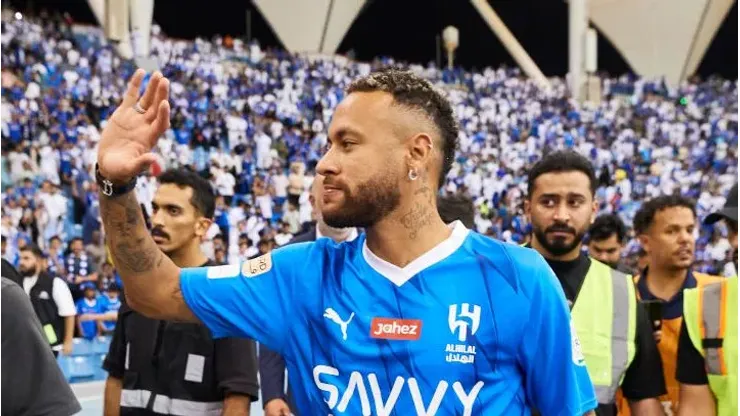 RIYADH, SAUDI ARABIA - AUGUST 19: Neymar Jr of Al Nassr FC meets the fans while halftime during the Saudi Pro League football match between Al Hilal Saudi FC and Al-Fayha atPrince Faisal Bin Fahad on August 19, 2023 in Riyadh, Saudi Arabia. (Photo by Adam Nurkiewicz/Getty Images)
