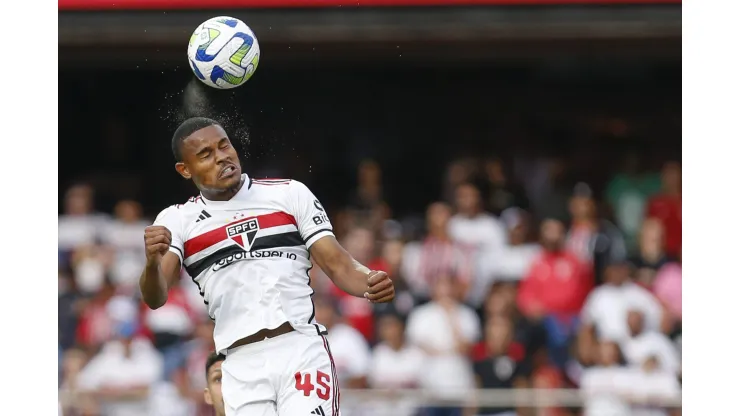 Nathan tem sondagens de clubes brasileiros, incluindo do Vasco - Foto: Ricardo Moreira/Getty Images
