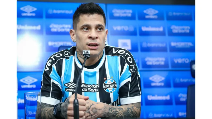 Foto: LUCAS UEBEL/GFPA - Iturbe só disputou três partidas pelo Grêmio desde julho
