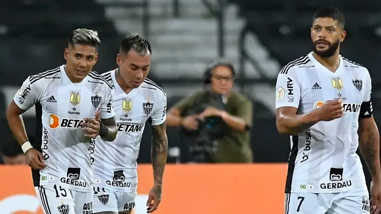 - Zaracho, Vargas e Hulk
