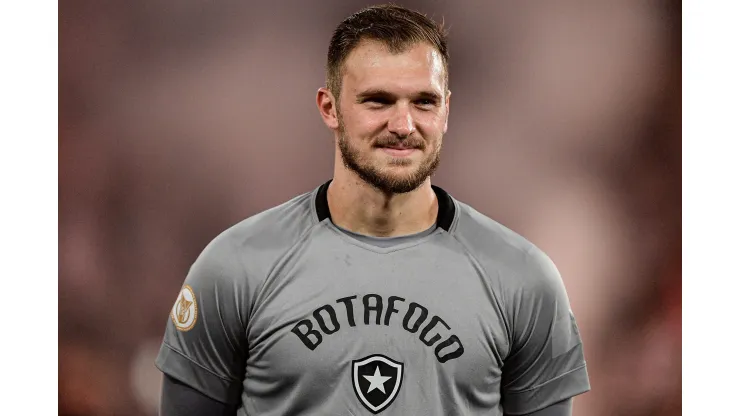 RJ - RIO DE JANEIRO - 07/05/2023 - BRASILEIRO A 2023, BOTAFOGO X ATLETICO-MG - Lucas Perri goleiro do Botafogo durante partida contra o Atletico-MG no estadio Engenhao pelo campeonato BRASILEIRO A 2023. Foto: Thiago Ribeiro/AGIF
