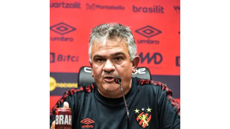 Foto: Igor Cysneiros/ Sport Club do Recife- Augusto Carreras demonstrou apoio a Enderson Moreira
