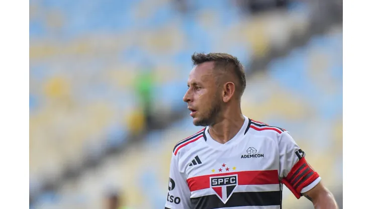 Foto: Thiago Ribeiro/AGIF- Rafinha enaltece torcida do São Paulo
