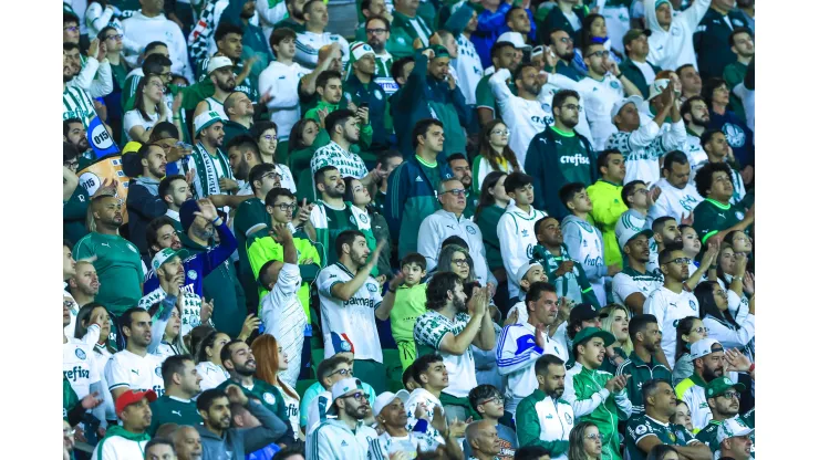 SP - SAO PAULO - 17/05/2023 - COPA DO BRASIL 2023, PALMEIRAS X FORTALEZA - Torcida do Palmeiras durante partida contra Fortaleza no estadio Arena Allianz Parque pelo campeonato Copa do Brasil 2023. Foto: Marcello Zambrana/AGIF
