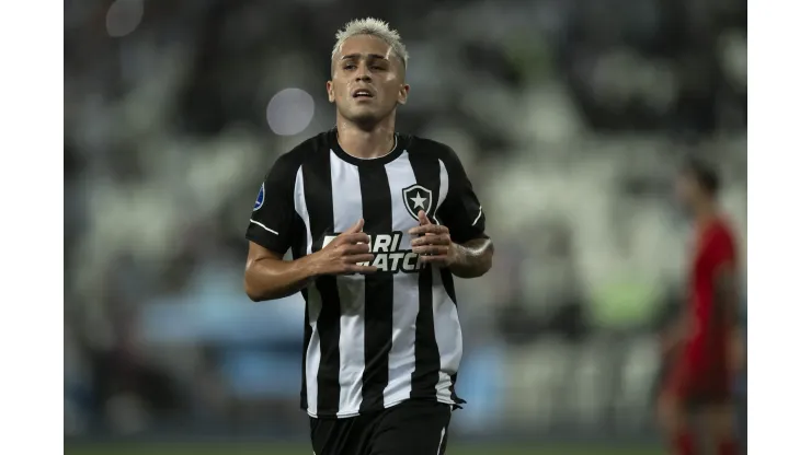 RJ - RIO DE JANEIRO - 19/07/2023 - COPA SUL-AMERICANA 2023, BOTAFOGO X PATRONATO - Diego Hernandez jogador do Botafogo durante partida contra o Patronato no estadio Engenhao pelo campeonato Copa Sul-Americana 2023. Foto: Jorge Rodrigues/AGIF
