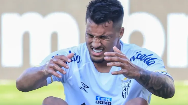 Foto: Marcello Zambrana/AGIF - Marcos Leonardo é titular do Santos
