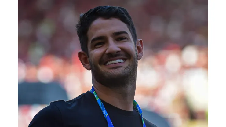 RJ - RIO DE JANEIRO - 17/09/2023 - COPA DO BRASIL 2023, FLAMENGO X SAO PAULO -Alexandre Pato jogador do Sao Paulo antes da partida contra o Flamengo no estadio Maracana pelo campeonato Copa do Brasil 2023. Foto: Thiago Ribeiro/AGIF
