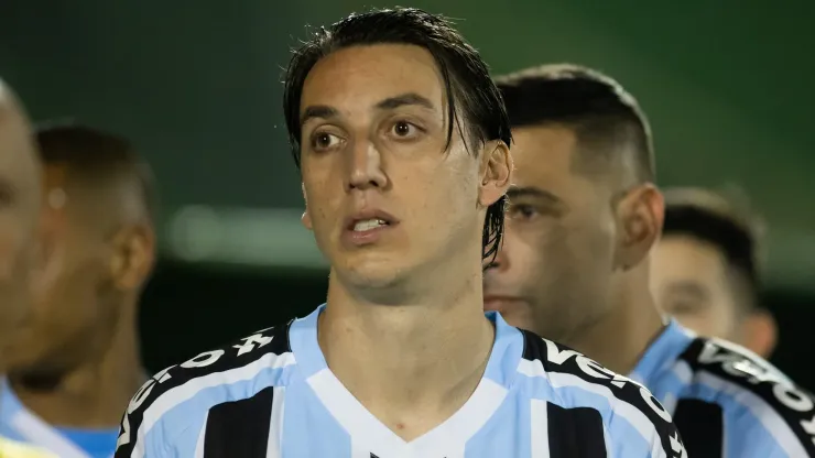 SP - Campinas - 05/08/2022 - BRASILEIRO B 2022, GUARANI X GREMIO - Geromel jogador do Gremio durante partida contra o Guarani no estadio Brinco de Ouro pelo campeonato Brasileiro B 2022. Foto: Diogo Reis/AGIF
