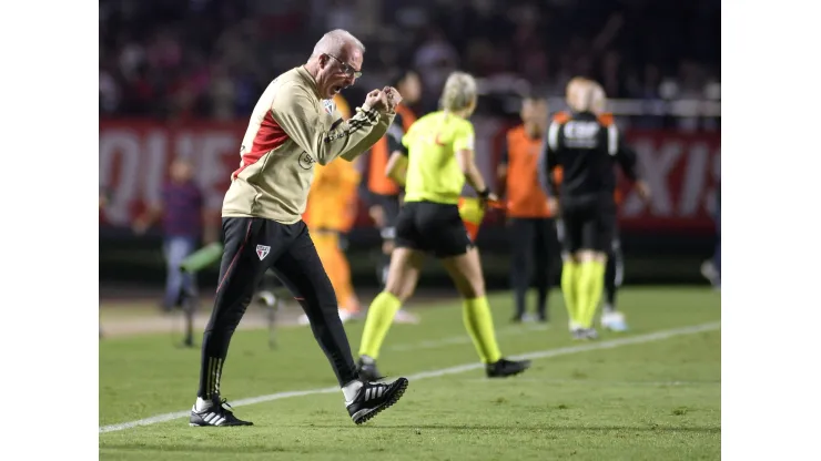 SP - SAO PAULO - 30/09/2023 - BRASILEIRO A 2023, SAO PAULO X CORINTHIANS - Dorival Jr,<br />
 tecnico do Sao Paulo durante partida contra o Corinthians no estadio Morumbi pelo campeonato Brasileiro A 2023. Foto: Alan Morici/AGIF
