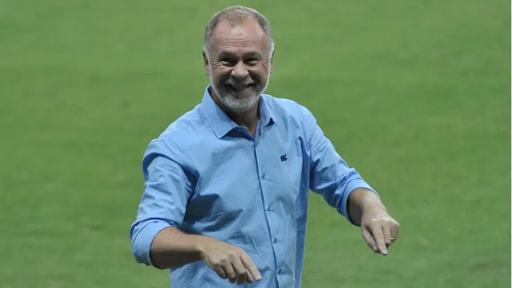 Foto: Jhony Pinho/AGIF - Mano Menezes pode acabar atrapalhando o Grêmio.
