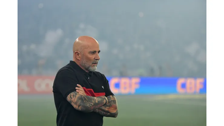 RJ - RIO DE JANEIRO - 02/09/2023 - BRASILEIRO A 2023, BOTAFOGO X FLAMENGO - Jorge Sampaoli tecnico do Flamengo durante partida contra o Botafogo no estadio Engenhao pelo campeonato Brasileiro A 2023. Foto: Thiago Ribeiro/AGIF
