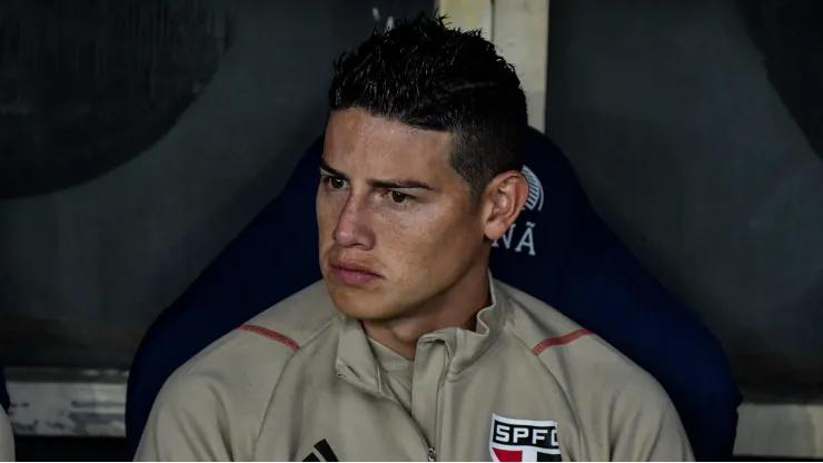 Foto: Thiago Ribeiro/AGIF - James Rodriguez jogador do Sao Paulo durante partida contra o Flamengo no estadio Maracana pelo campeonato Brasileiro A 2023. 
