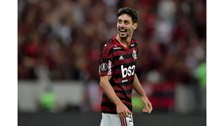 Situação de Rodrigo Caio pode ter reviravolta surpreendente no Flamengo - Foto: Thiago Ribeiro/AGIF
