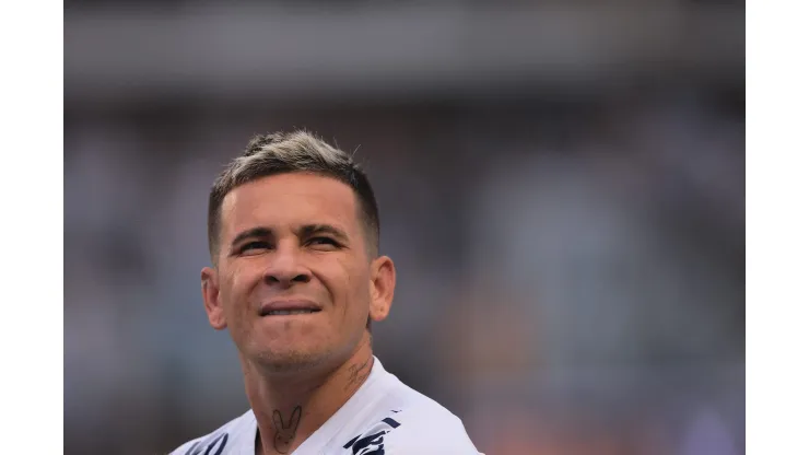 SP - SANTOS - 01/10/2023 - BRASILEIRO A 2023, SANTOS X VASCO - Soltedo jogador do Santos durante partida contra o Vasco no estadio Vila Belmiro pelo campeonato Brasileiro A 2023. Foto: Ettore Chiereguini/AGIF
