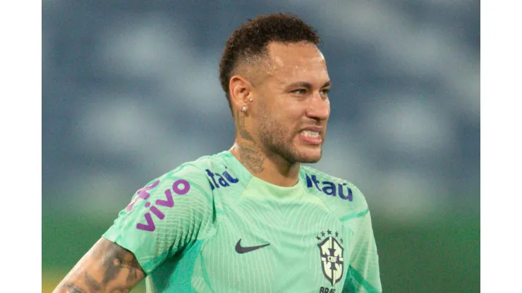 MT - CUIABA - 10/10/2023 - SELECAO BRASILEIRA, TREINO - Neymar Jr. jogador da Selecao Brasileira durante treino no estadio Arena Pantanal. Foto: Gil Gomes/AGIF
