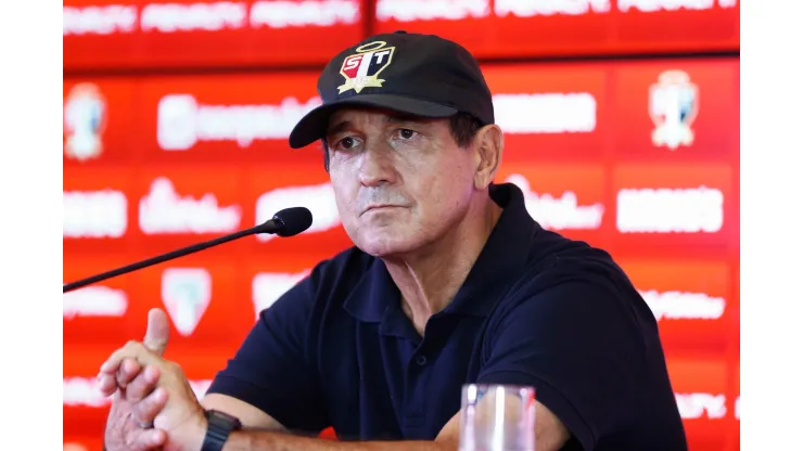 Sao Paulo- SP – 27/03/2015 – TREINO DO SAO PAULO - Muricy Ramalho durante treino do Sao Paulo no CT da Barra Funda. Foto Marcello Zambrana/AGIF
