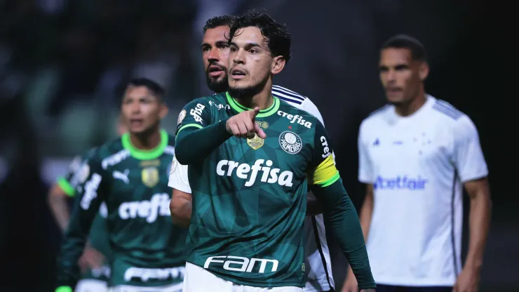 Com indefinições, Palmeiras inicia busca por zagueiros para 2024. Foto: Ettore Chiereguini/AGIF
