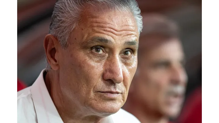 MG - BELO HORIZONTE - 19/10/2023 - BRASILEIRO A 2023, CRUZEIRO X FLAMENGO - Tite tecnico do Flamengo durante partida contra o Cruzeiro no estadio Mineirao pelo campeonato Brasileiro A 2023. Foto: Fernando Moreno/AGIF
