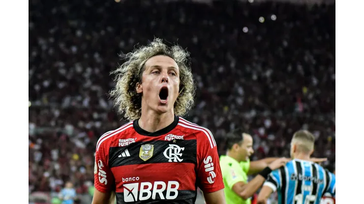 David Luiz quer ficar até dez/24 e Flamengo toma decisão urgente<br />
 - Foto: Thiago Ribeiro/AGIF
